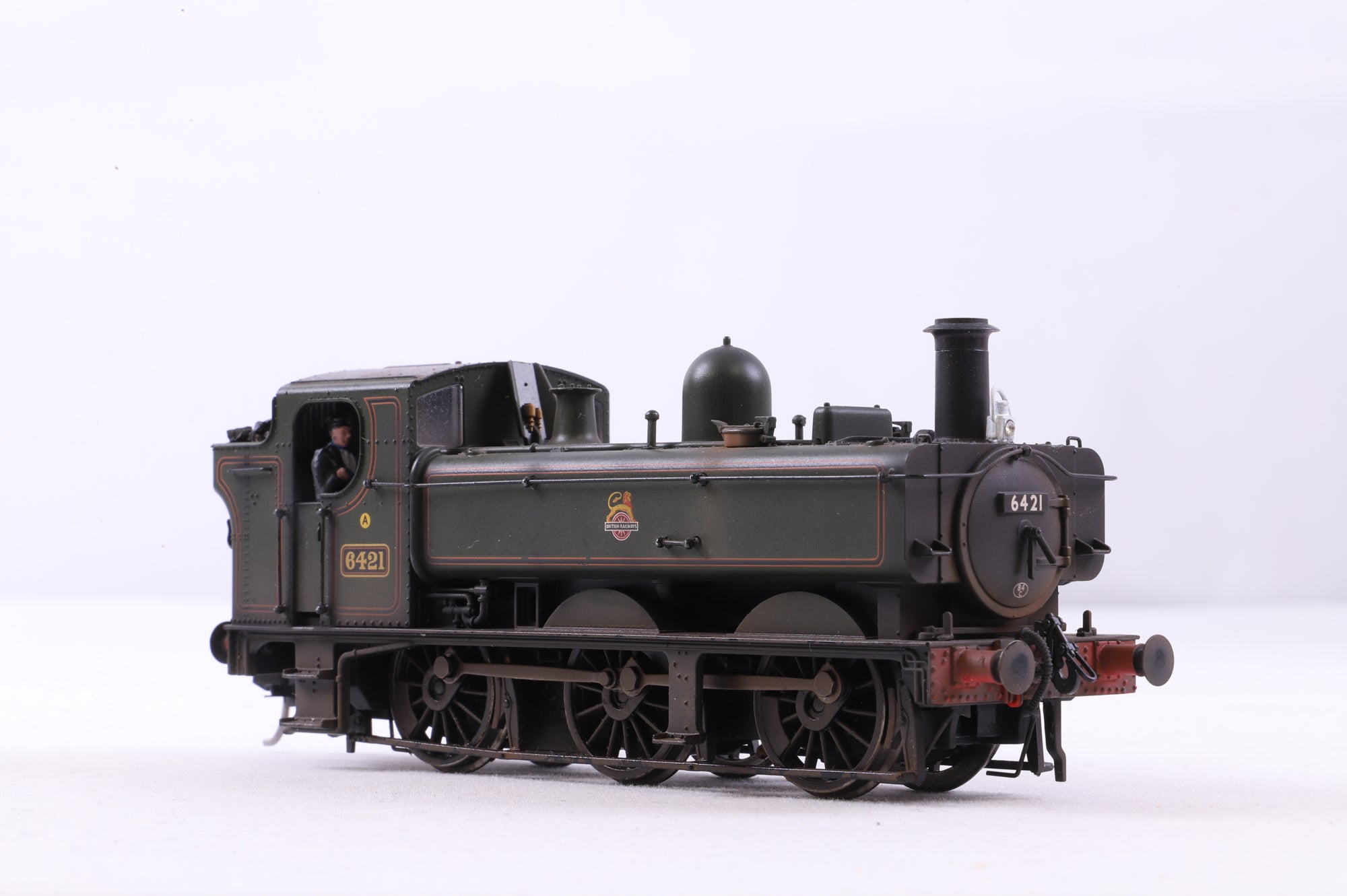 Bachmann OO 31-639 Class 64XX Pannier Tank No.6421 in Lined BR Green w/ Early Crests - DCC Sound & TMC Weathered