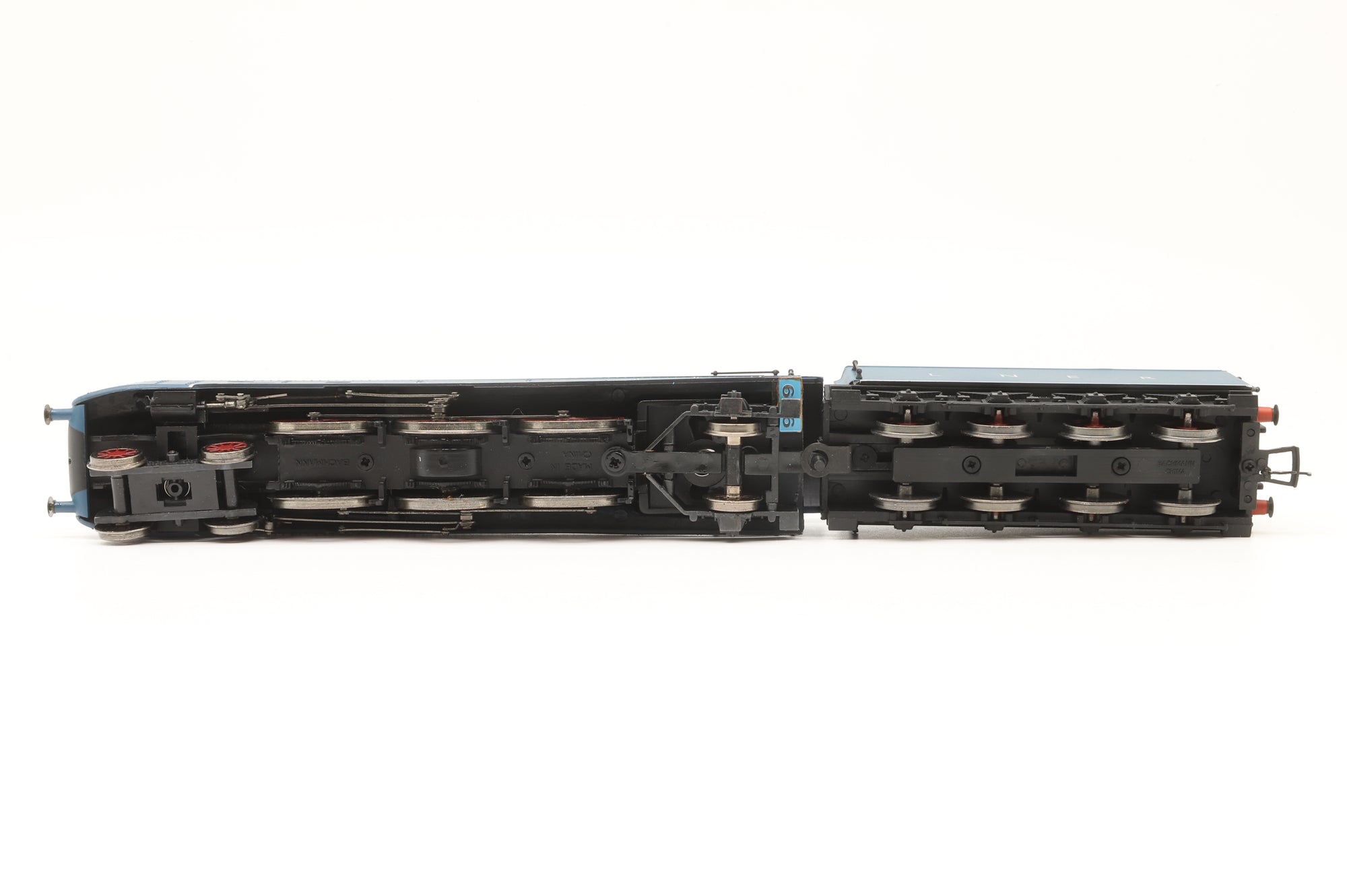 Bachmann OO 31-2001 Set of 3 Class A4 'Commonwealth of Australia' in BR Green, BR Blue & LNER Blue