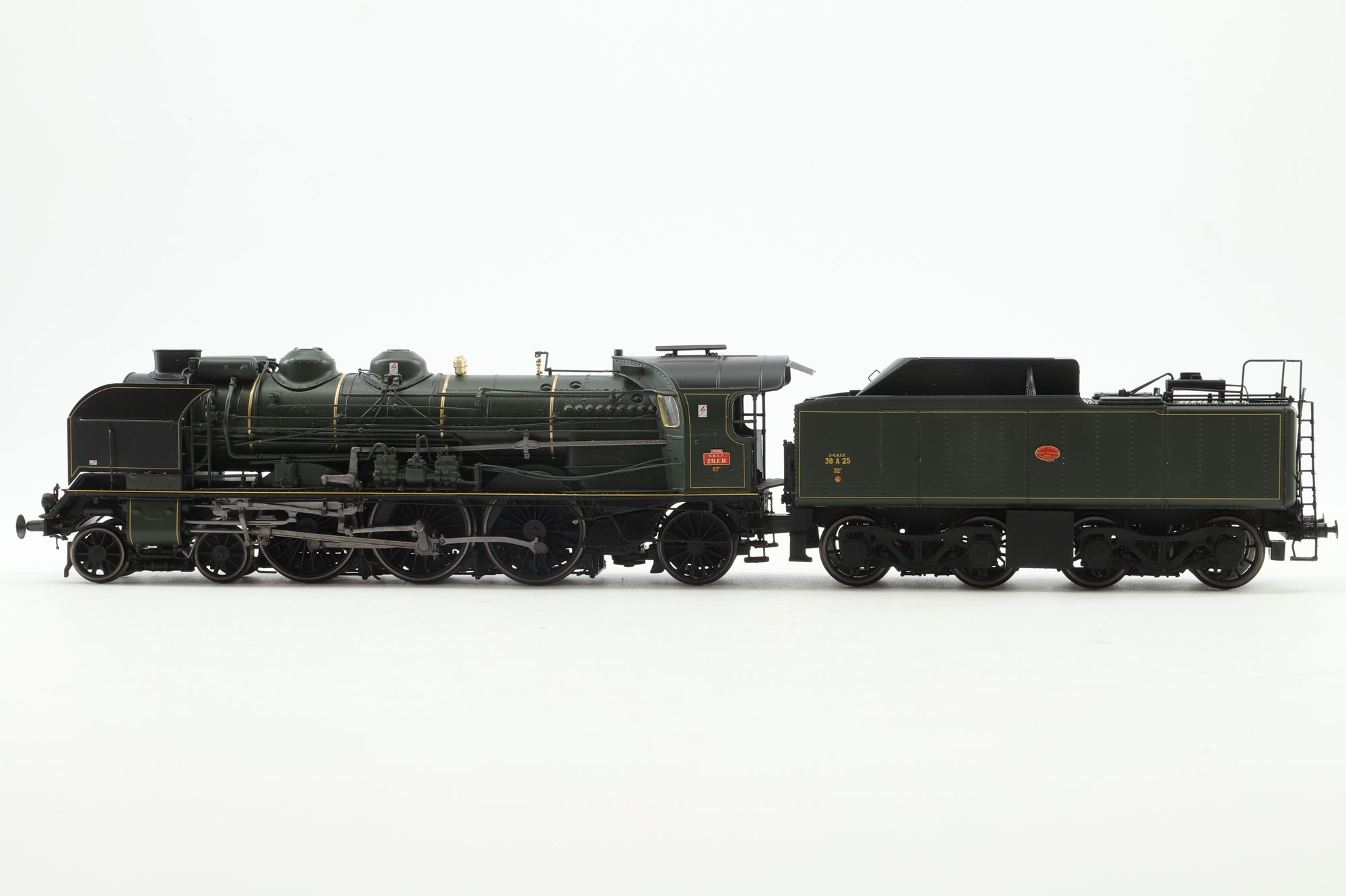 REE Models HO MD-031 Class 231 in SNCF Calais Green