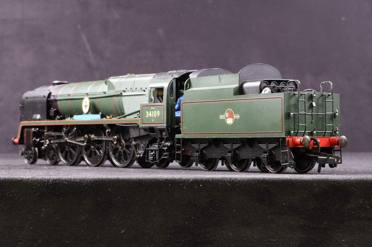 Hornby OO R2606 Battle of Britain Class &#39;34109&#39; Sir Trafford Leigh Mallory&#39; BR Lined Green L/C