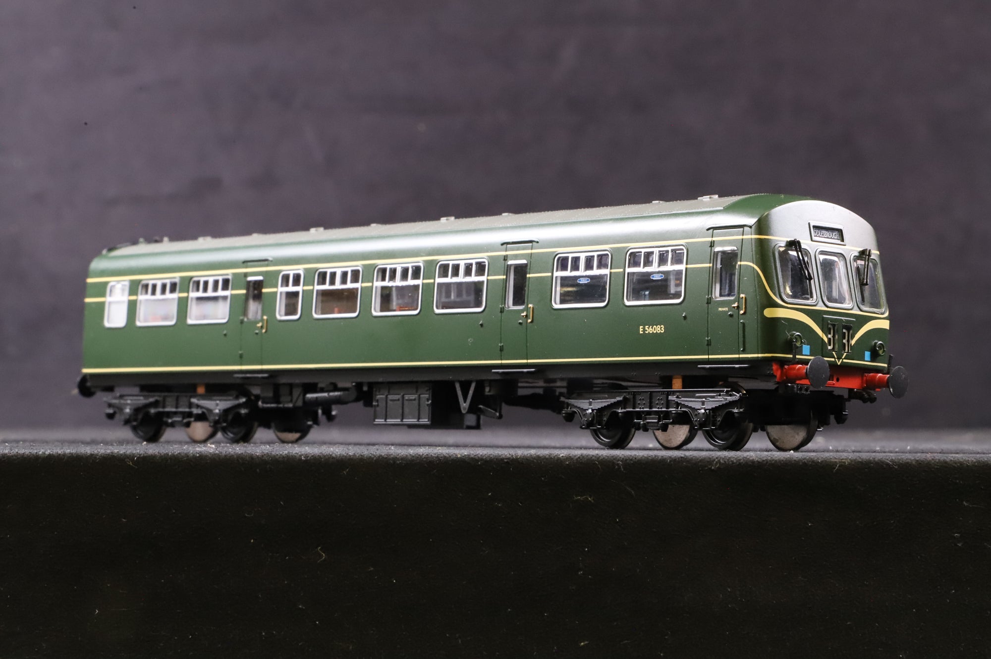 Bachmann OO 32-285 Class 101 2 Car DMU in BR Green w/ Speed Whiskers