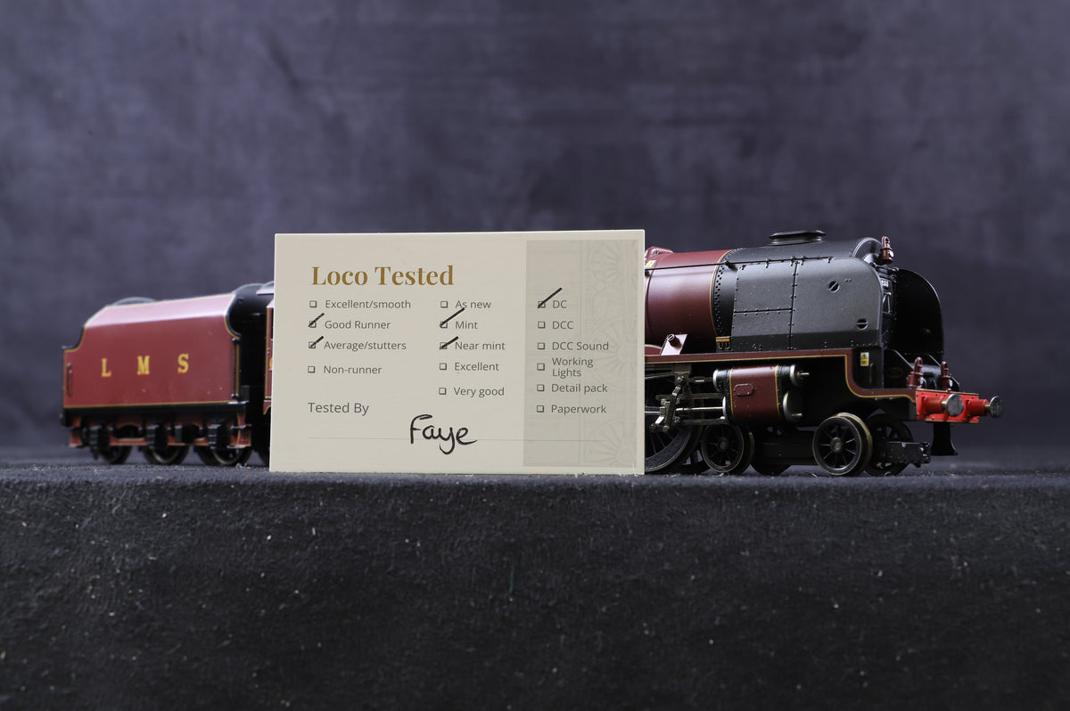 Hornby OO R2370 &#39;The Royal Train&#39; Train Pack