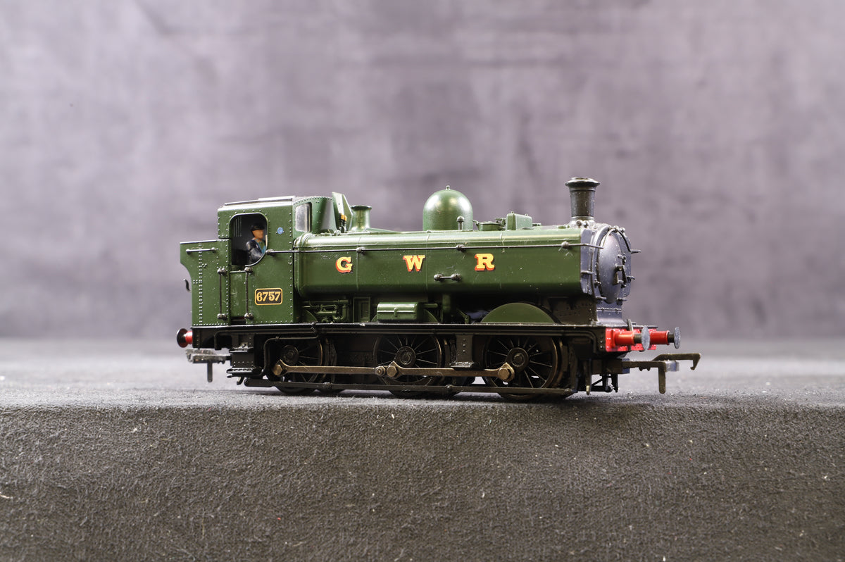 Bachmann OO 32-208 Class 8750 Pannier Tank &#39;6757&#39; GWR Green, DCC Fitted