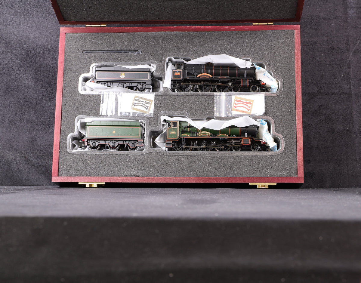 Bachmann OO 30-061 Great Western Railway 175th Anniversary Set &#39;7819&#39; &#39;Hinton Manor&#39; BR Lined Black &amp; Hall Class &#39;4930&#39; &#39;Hagley Hall&#39; GWR Green Ltd Ed 274/ 512