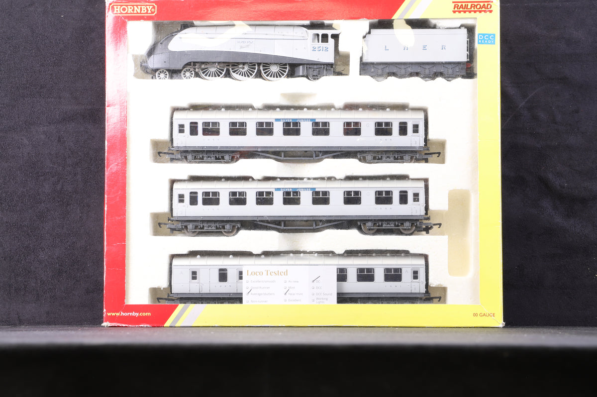 Hornby OO R3174 Silver Jubilee Train Pack