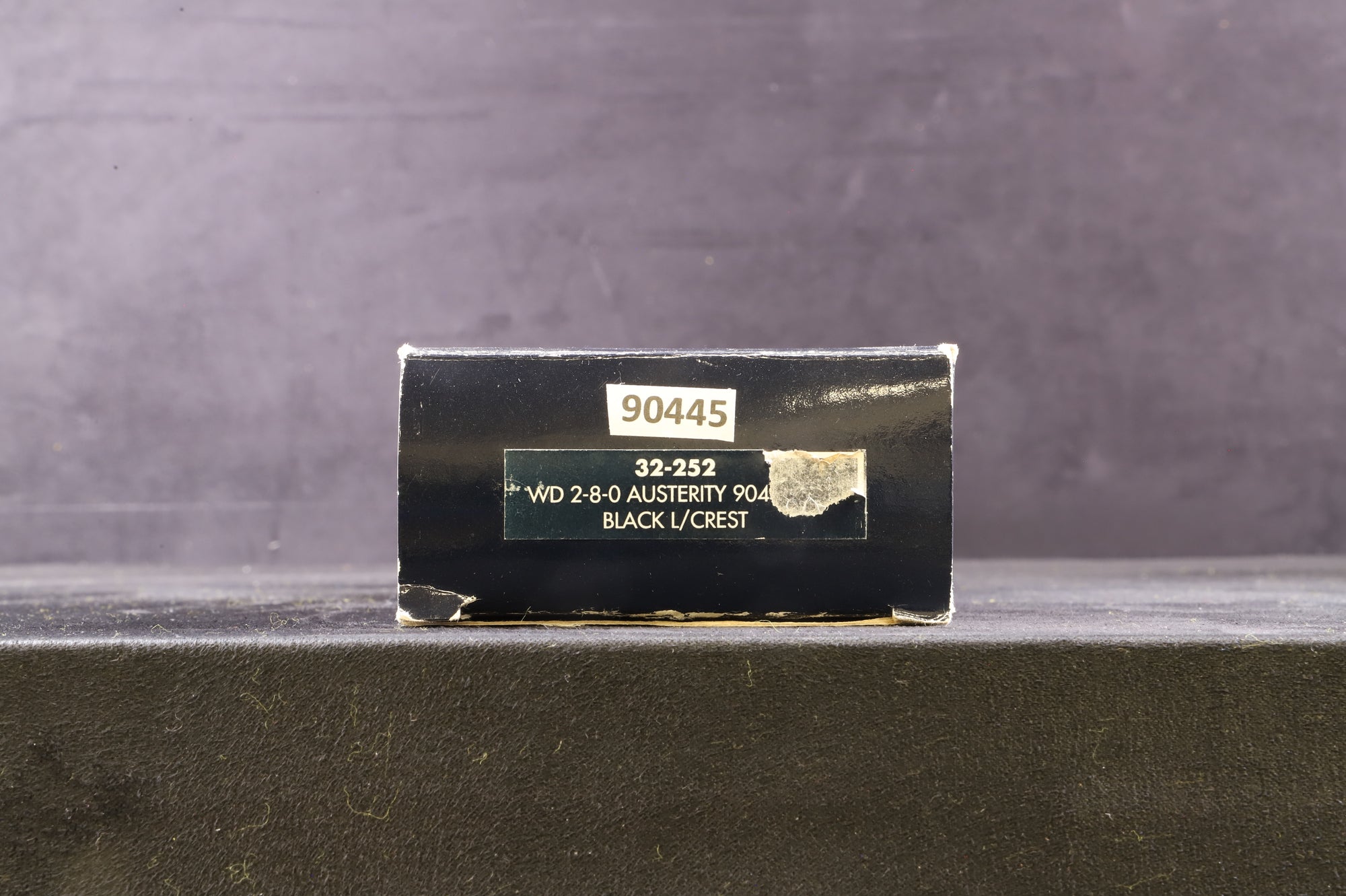 Bachmann OO 32-252 WD 2-8-0 Austerity '90445' Black L/Crest, Heavily Weathered