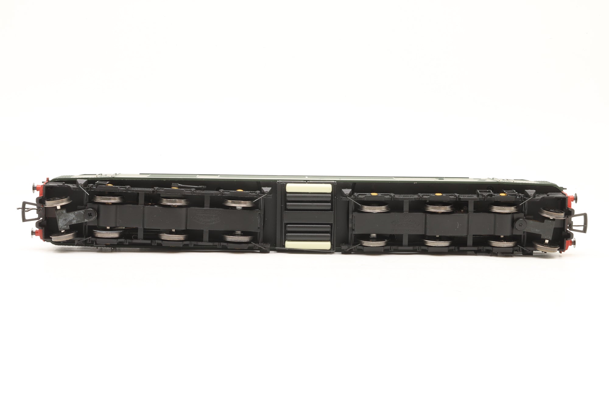 Bachmann OO 32-675 Class 45 D67 'The Royal Artilleryman' in BR Green w/ SYPs