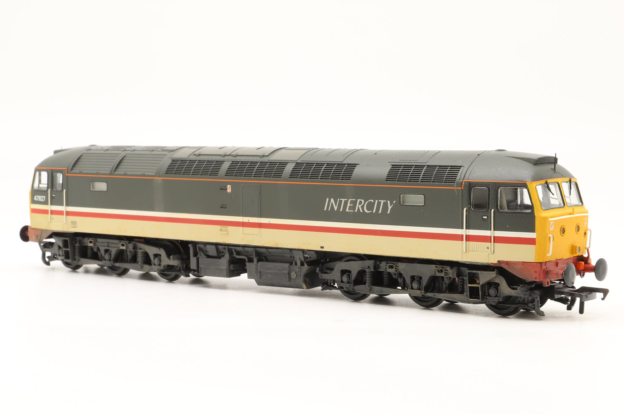 Bachmann OO 31-650Z Class 47 Diesel '47835' 'Windsor Castle' Intercity Swallow Weathered DCC Fitted