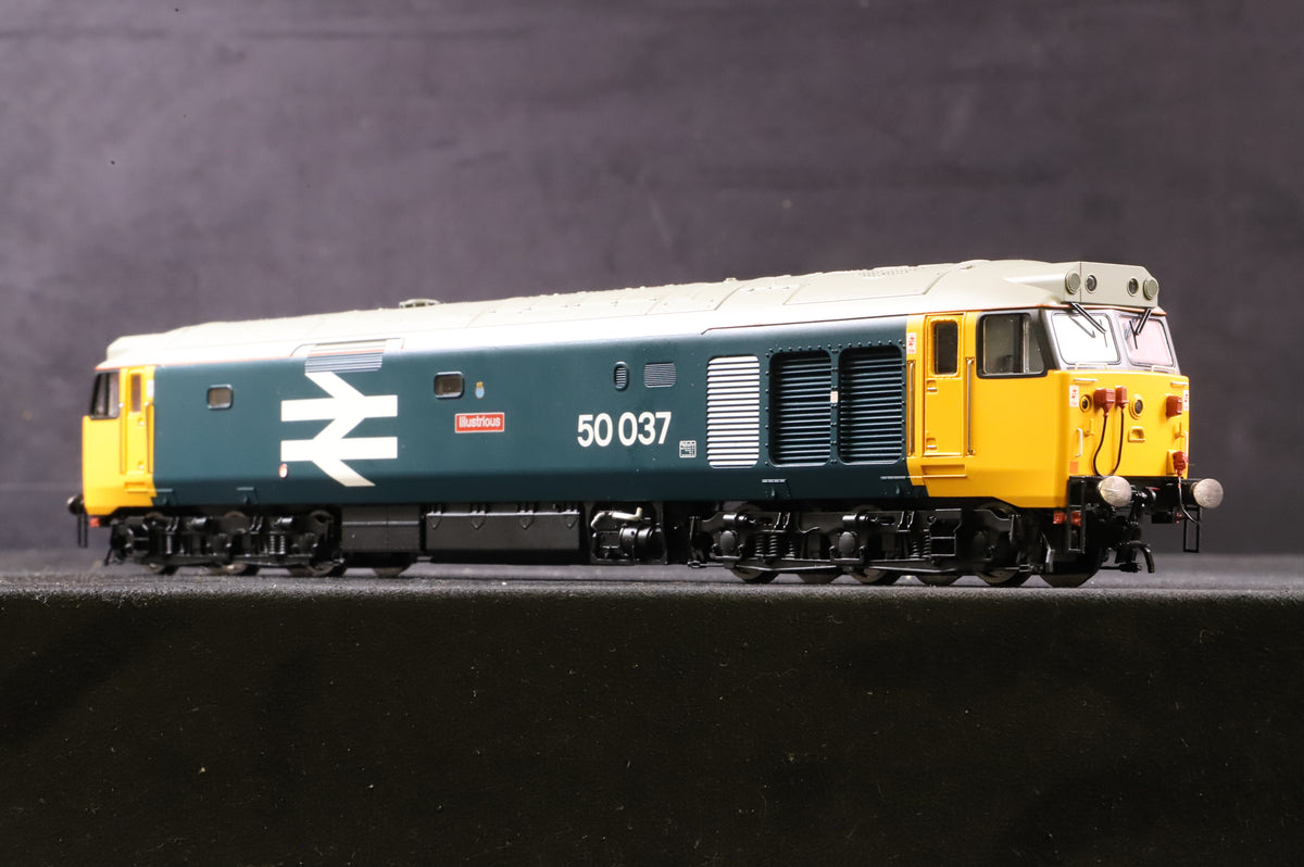 Hornby OO R2901XS Class 50 &#39;50037&#39; &#39;Illustrious&#39; BR Blue Large Logo DCC Sound