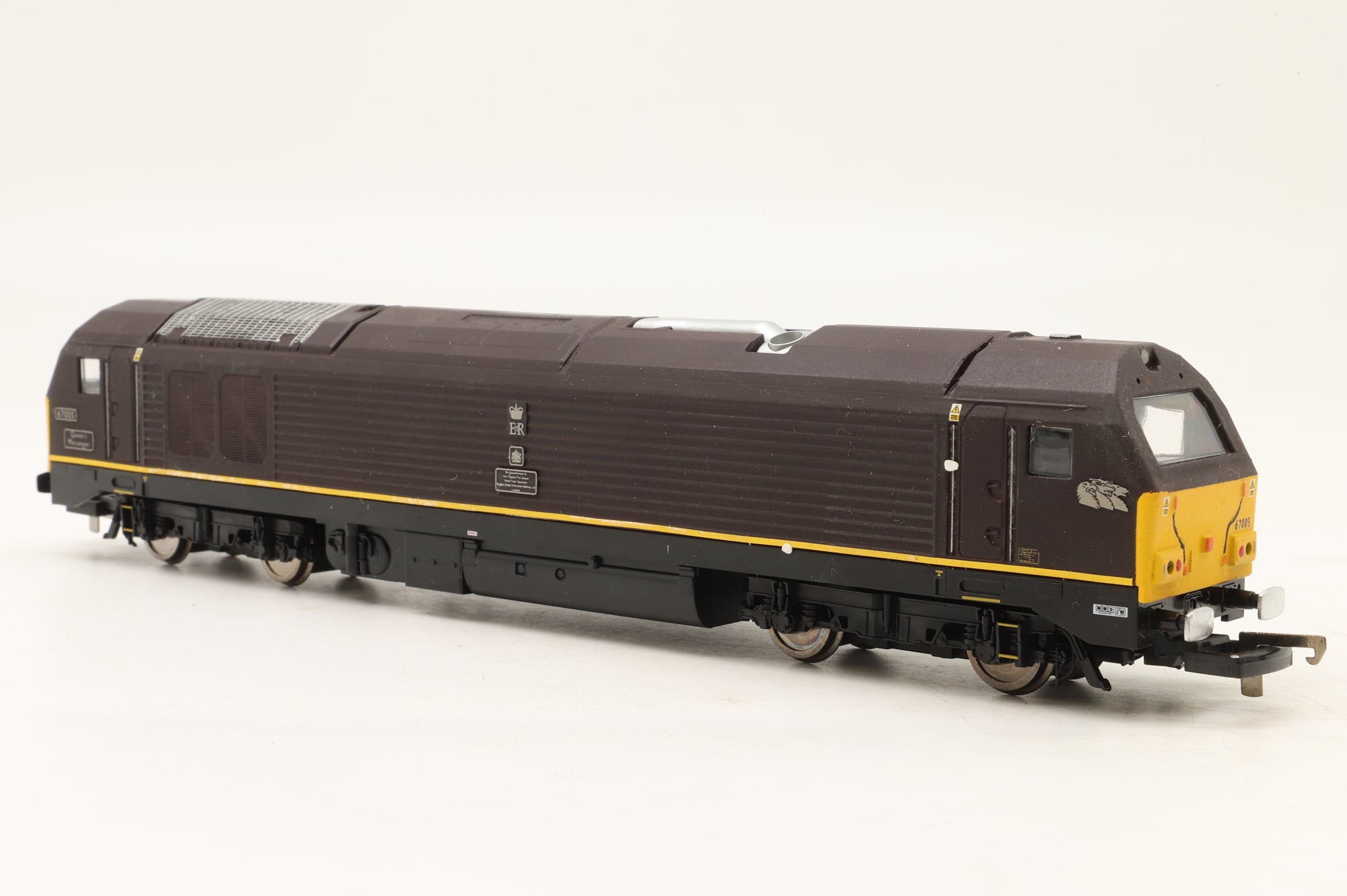 WORKSHOP Lima OO L204942 Class 67 '67005' Diesel Locomotive Royal Train Livery Resprayed & Non Runner