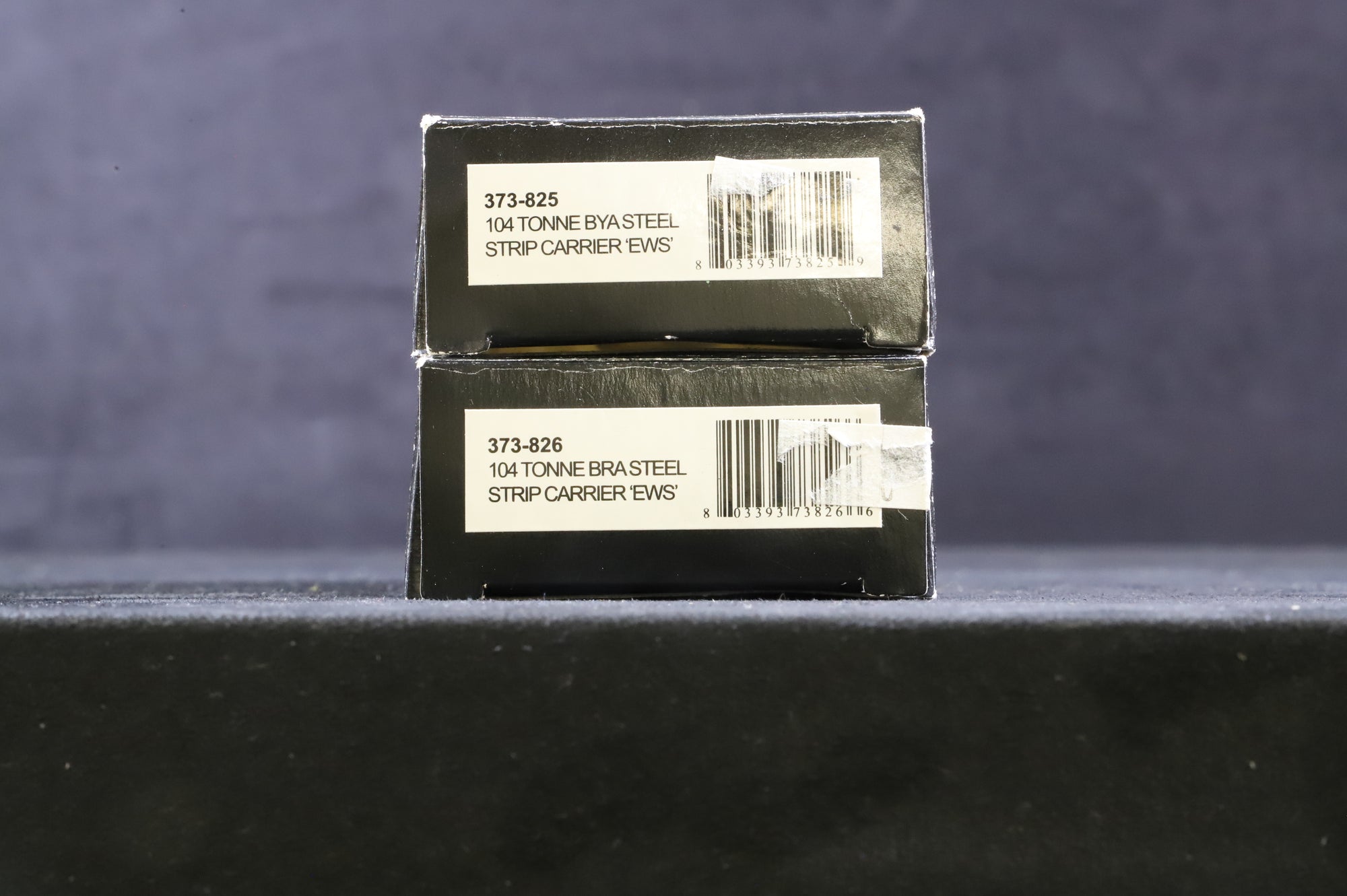 Graham Farish N Gauge 373-825/826 Set of 2 104T BYA/BRA Steel Strip Carrier Wagons in EWS Livery