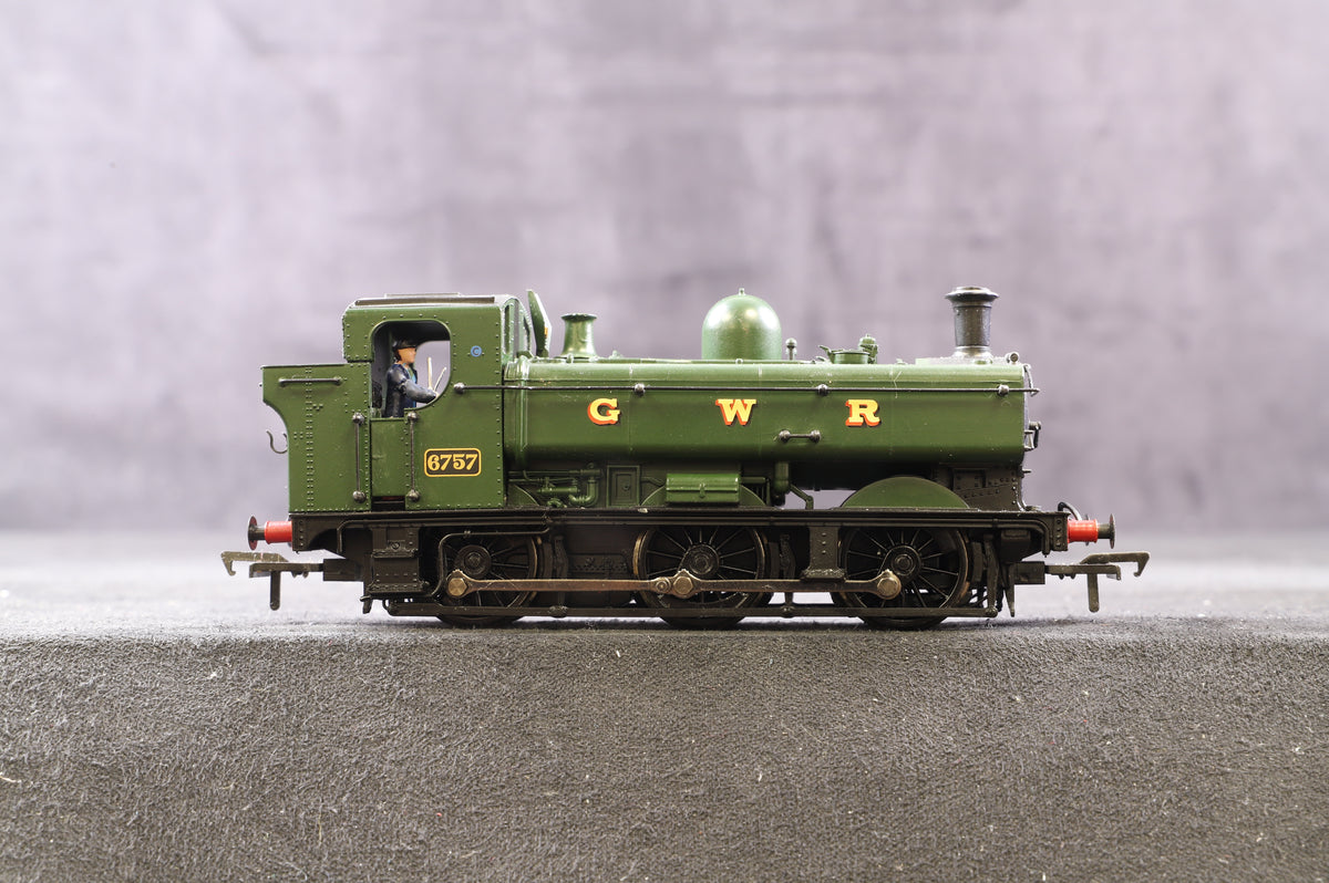 Bachmann OO 32-208 Class 8750 Pannier Tank &#39;6757&#39; GWR Green, DCC Fitted