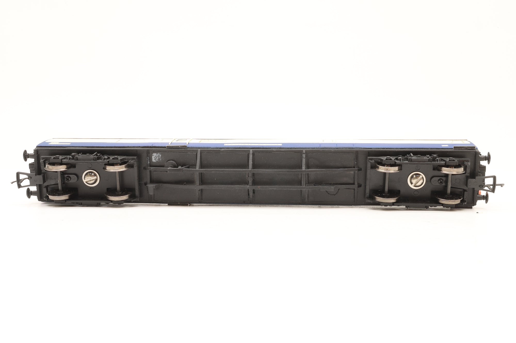 Custom OO Rake of 2x Mk1 QSA Translator Vehicles in HSBC Rail Blue/White