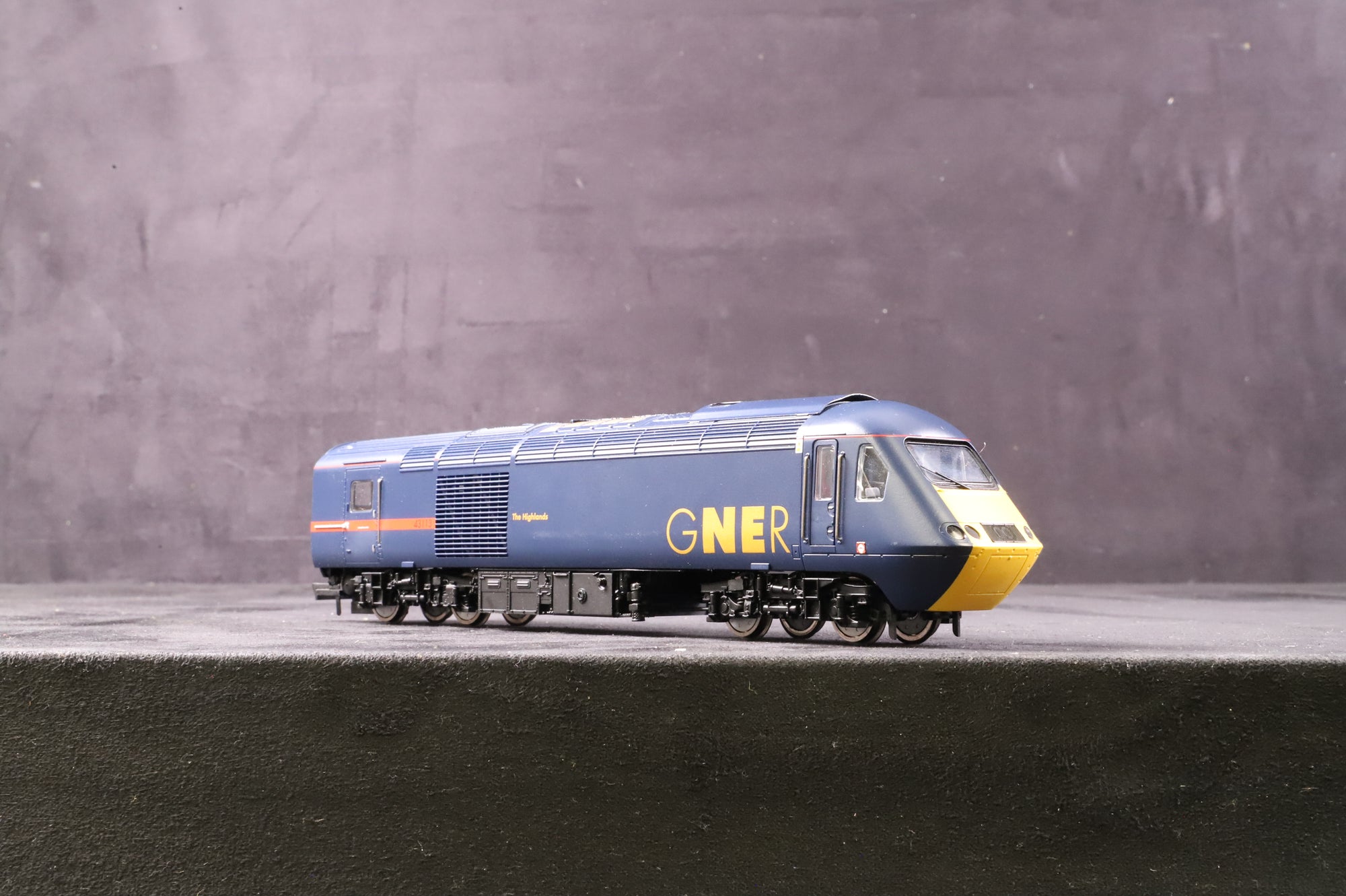 Hornby OO R2703X Class 43 HST GNER Pack DCC Fitted
