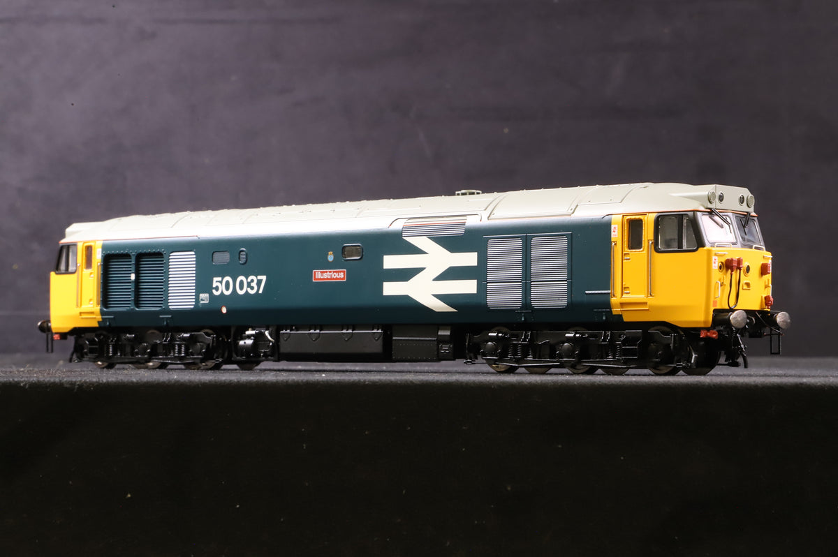 Hornby OO R2901XS Class 50 &#39;50037&#39; &#39;Illustrious&#39; BR Blue Large Logo DCC Sound