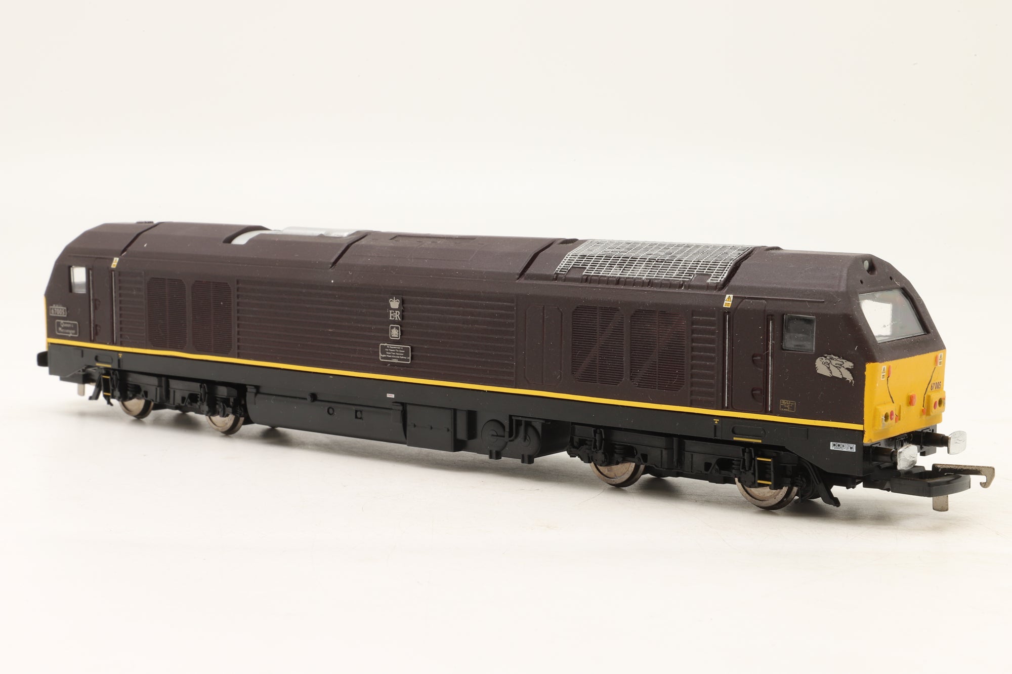 WORKSHOP Lima OO L204942 Class 67 '67005' Diesel Locomotive Royal Train Livery Resprayed & Non Runner