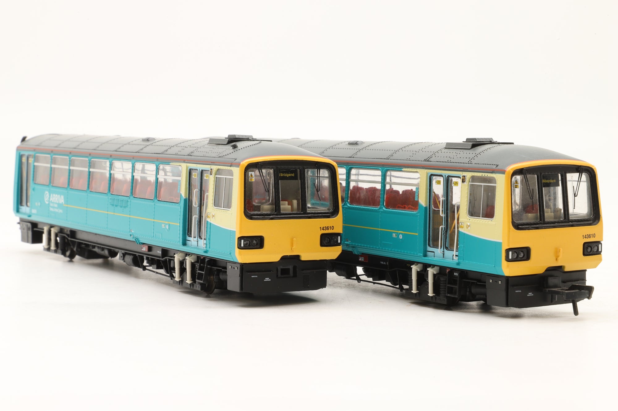 Realtrack Models OO RT143-212 Class 143 '143 610' Arriva Trains Wales DCC Fitted