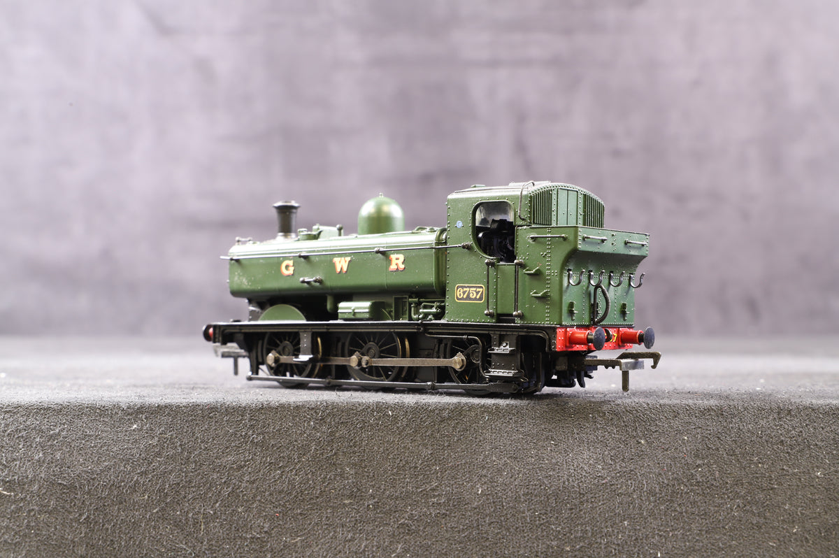 Bachmann OO 32-208 Class 8750 Pannier Tank &#39;6757&#39; GWR Green, DCC Fitted