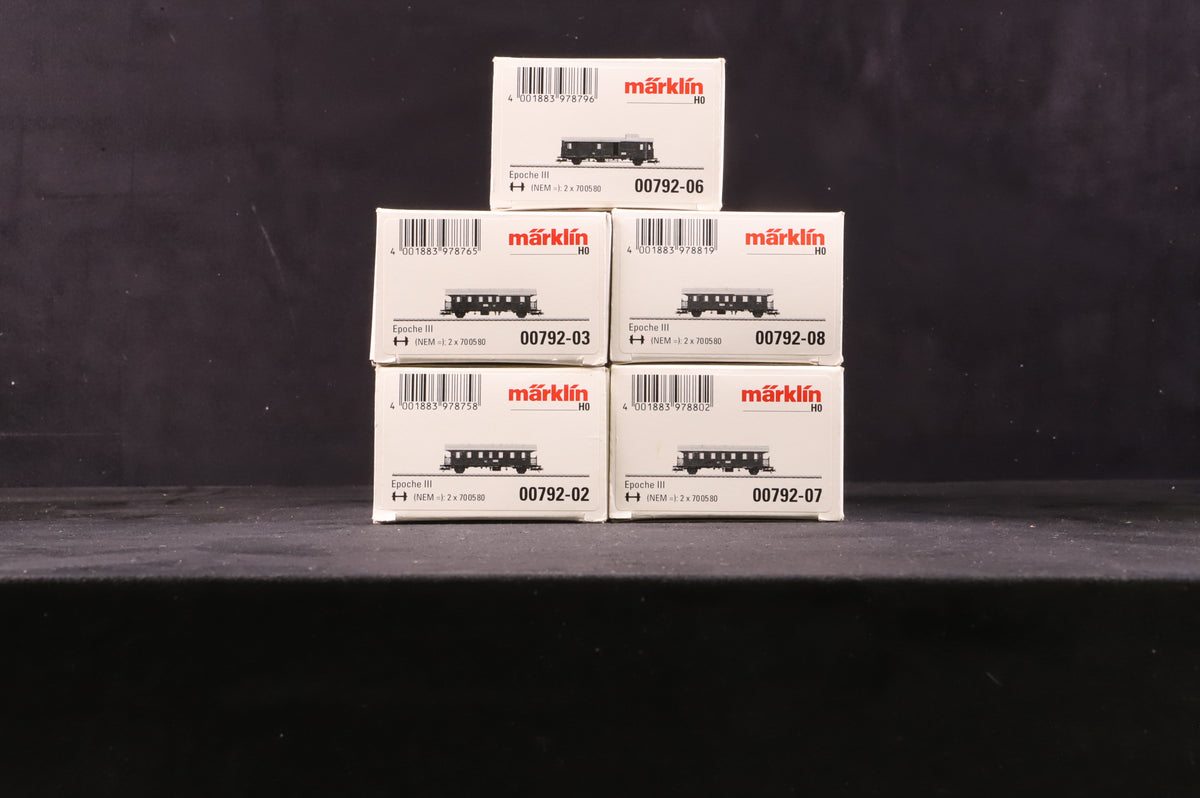 Marklin HO Rake Of 5 Green 4 Wheel DB Coaches Inc. 00792-02, 03, 06, 07 &amp; 08