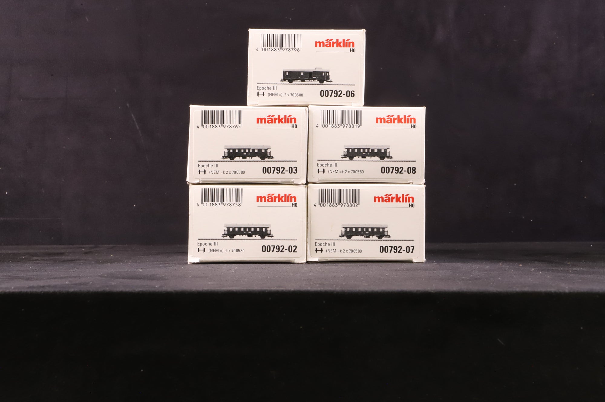 Marklin HO Rake Of 5 Green 4 Wheel DB Coaches Inc. 00792-02, 03, 06, 07 & 08