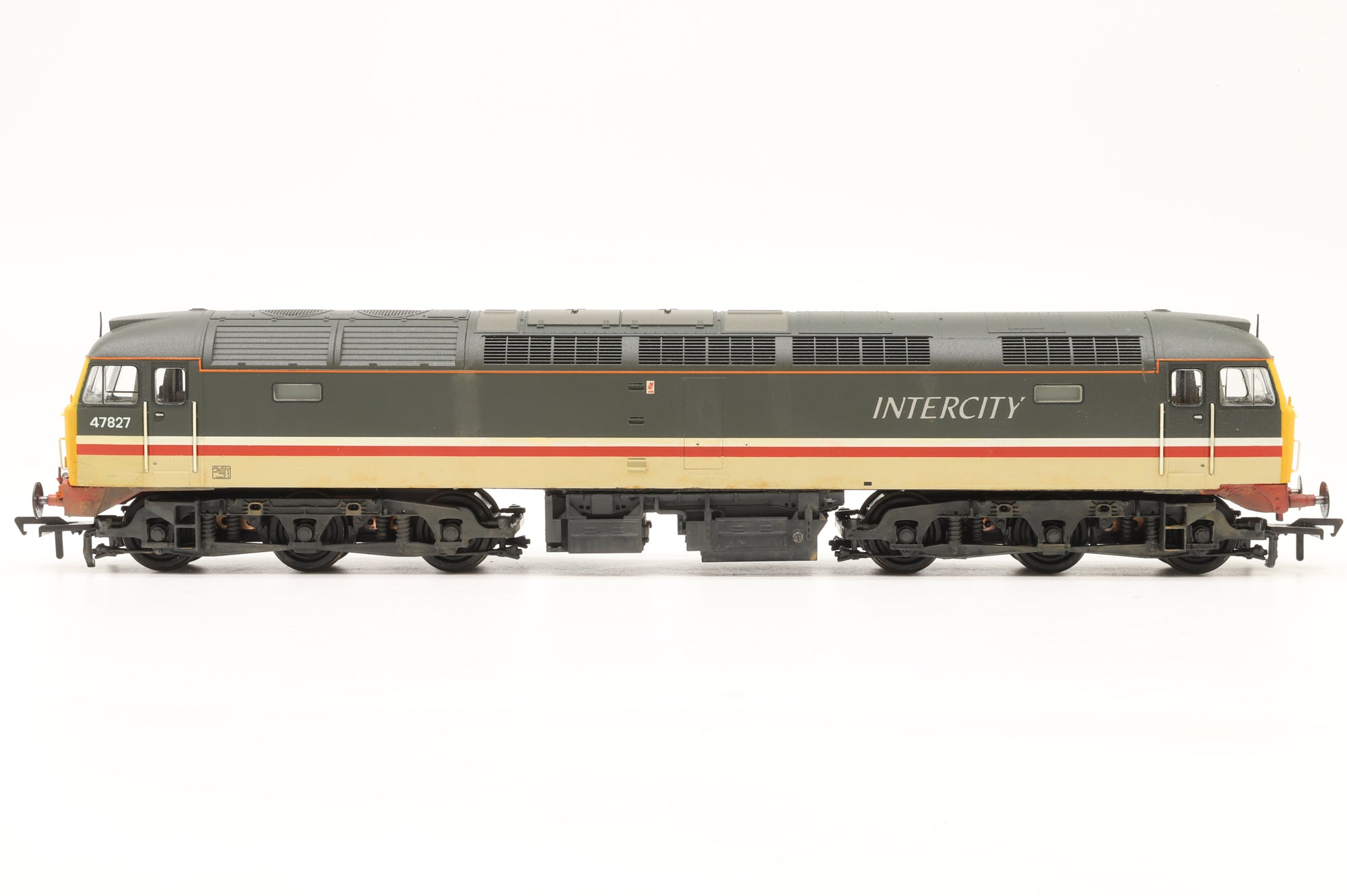 Bachmann OO 31-650Z Class 47 Diesel '47835' 'Windsor Castle' Intercity Swallow Weathered DCC Fitted