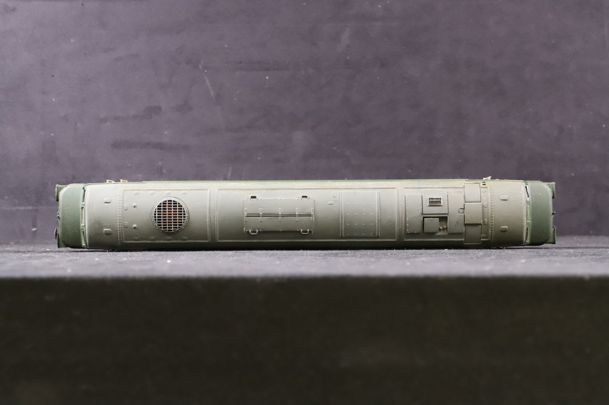 WORKSHOP Bachmann OO Class 45 D13 in BR Green w/ Small Yellow Panels - Partly Weathered