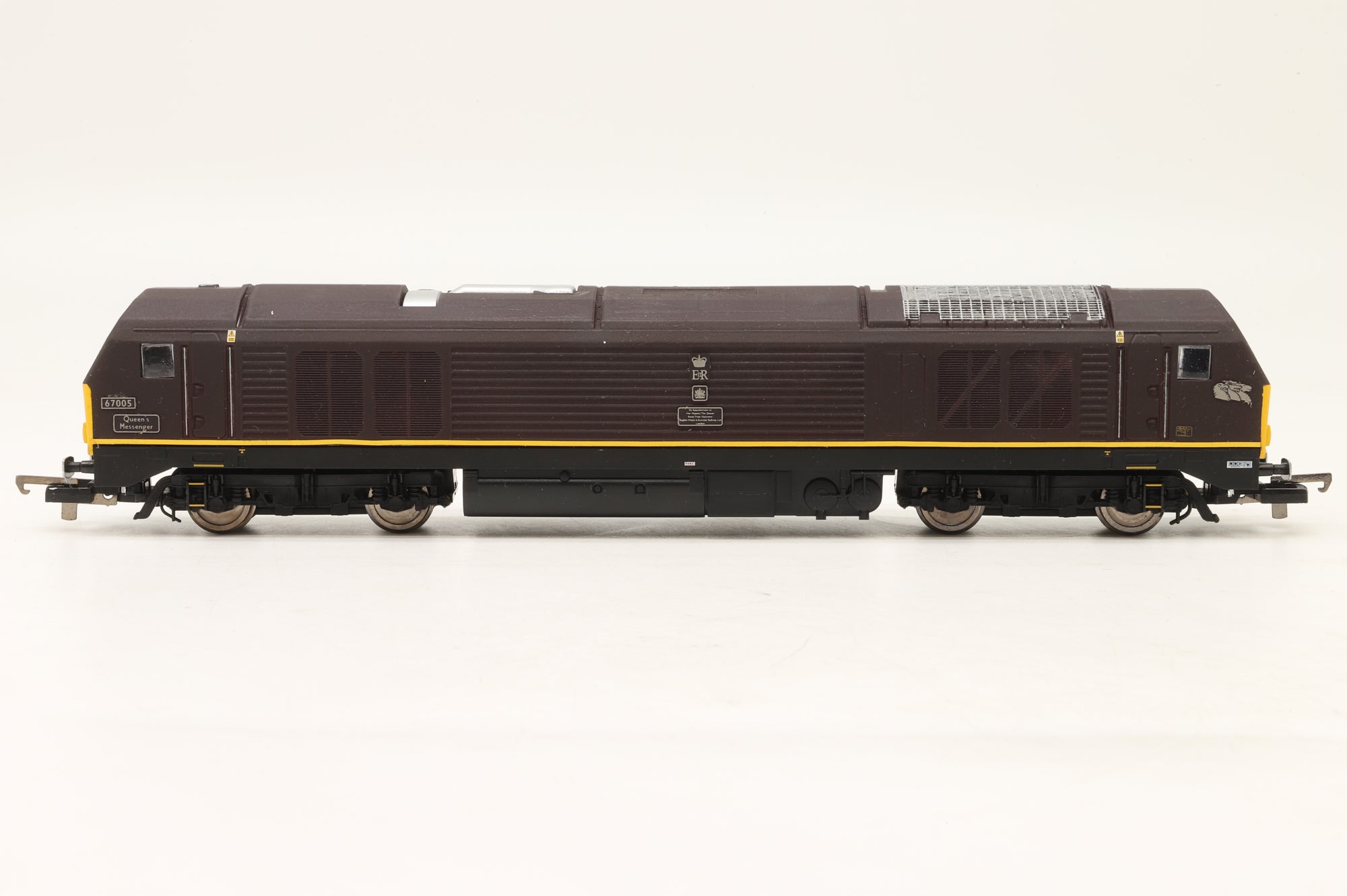 WORKSHOP Lima OO L204942 Class 67 '67005' Diesel Locomotive Royal Train Livery Resprayed & Non Runner