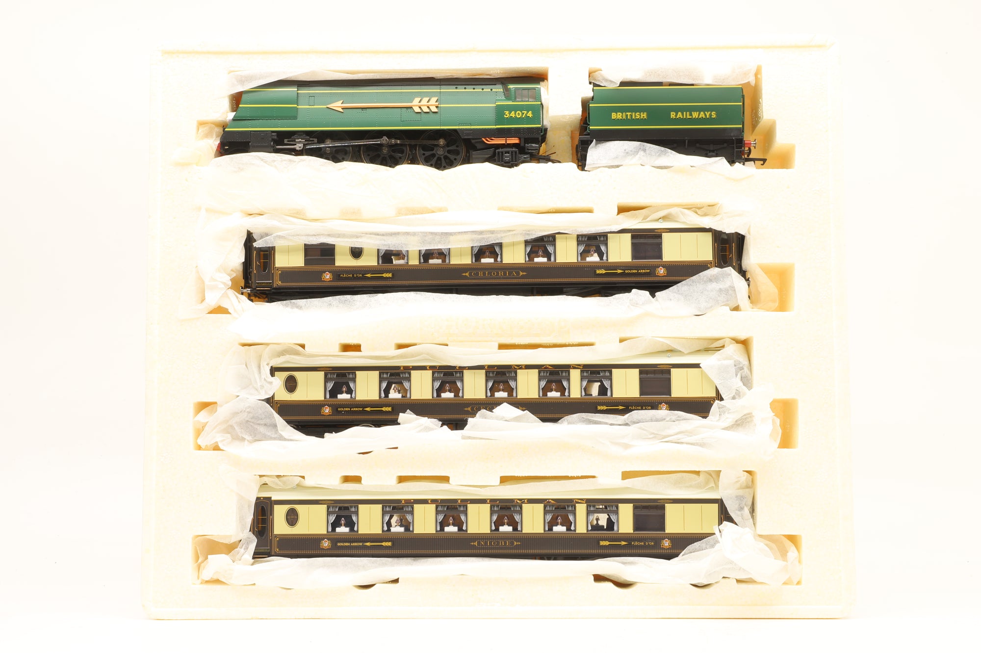 Hornby OO R2369 A Great British Train Pack 'The Golden Arrow'