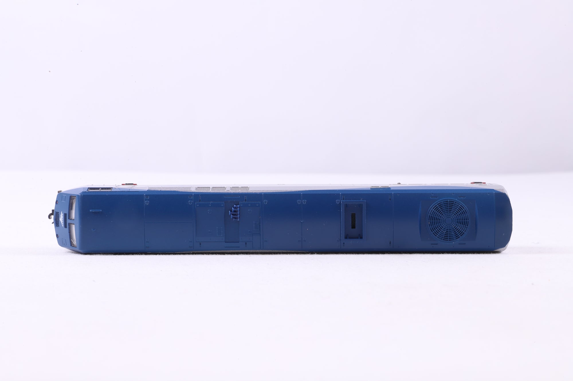 Kato N Gauge 176-6030 P42DC Genesis GE No.47 in Phase 5 Amtrak Livery