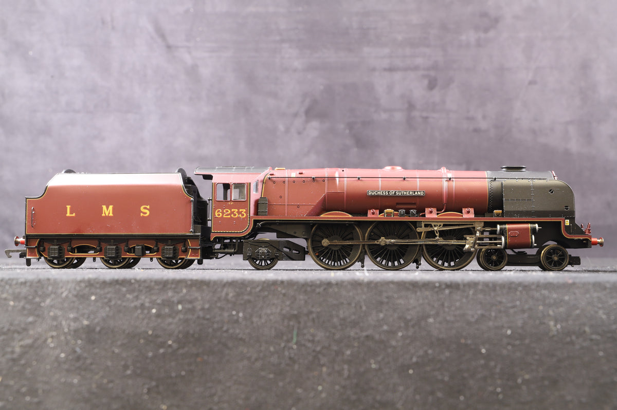 Hornby OO R2370 &#39;The Royal Train&#39; Train Pack