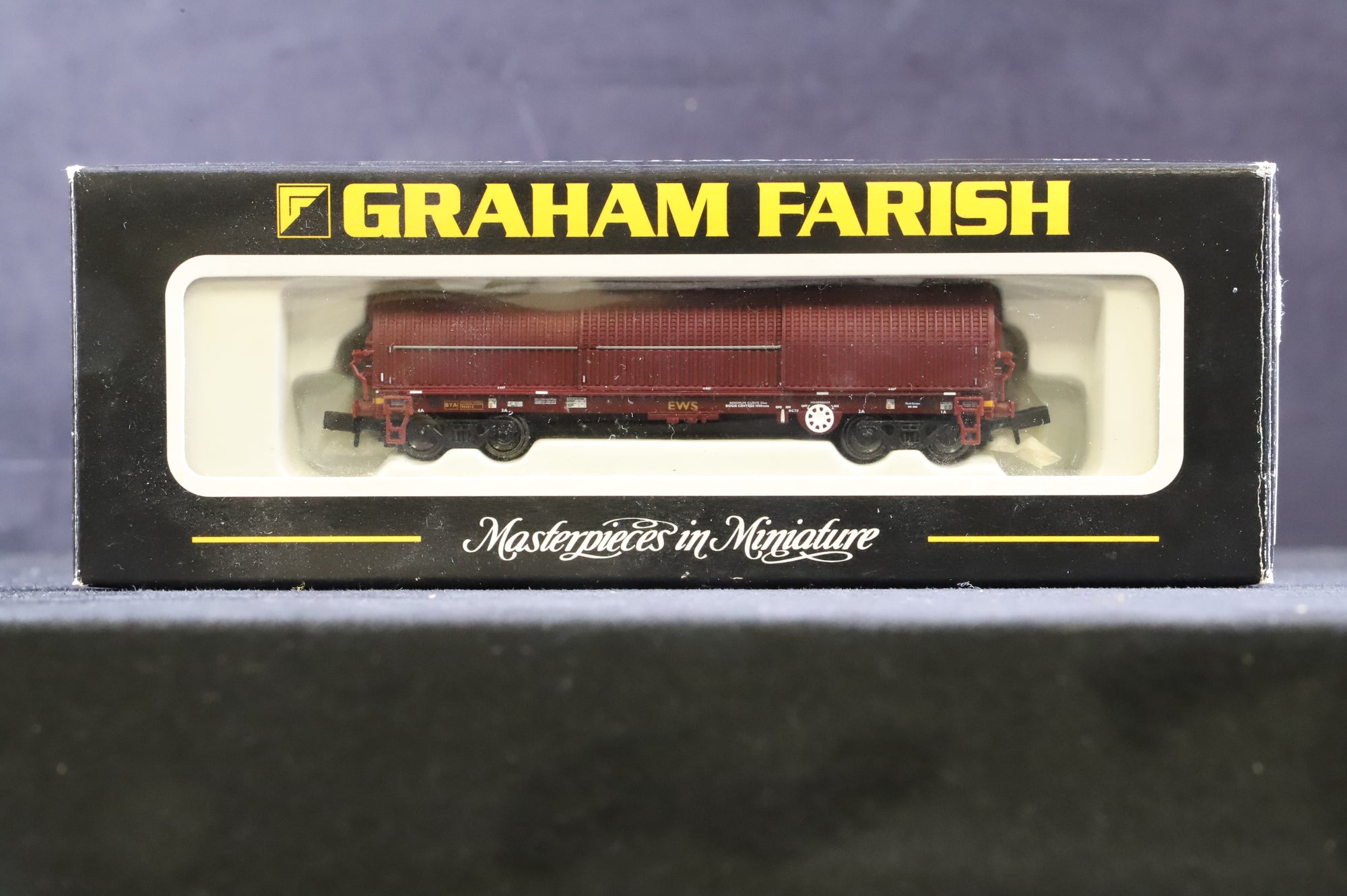 Graham Farish N Gauge 373-825/826 Set of 2 104T BYA/BRA Steel Strip Carrier Wagons in EWS Livery
