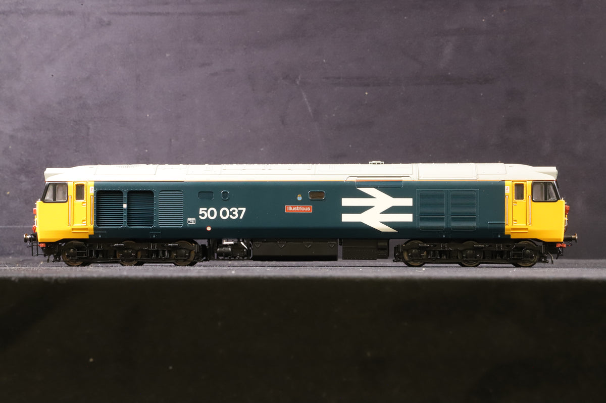 Hornby OO R2901XS Class 50 &#39;50037&#39; &#39;Illustrious&#39; BR Blue Large Logo DCC Sound