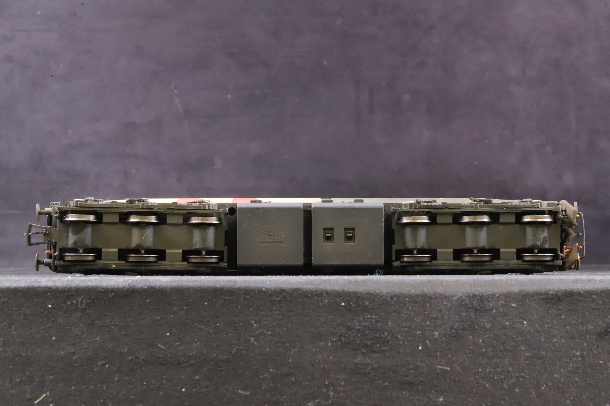 Bachmann OO 32-393DS Class 37/7 37884 in Europhoenix Livery - DCC Sound