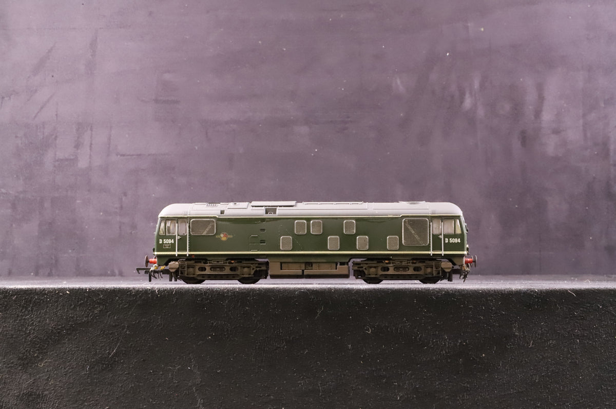 Bachmann OO 32-443 Class 24/1 &#39;D5094&#39; BR Green, Weathered