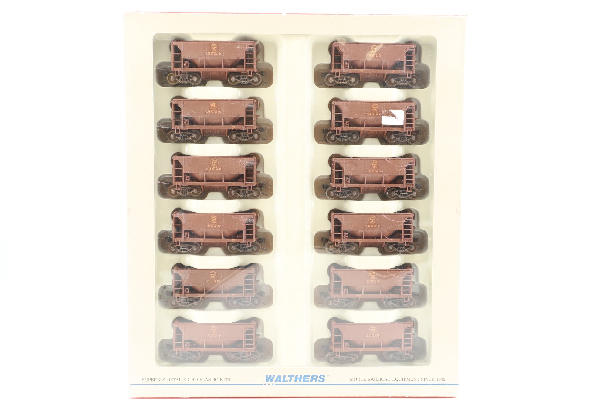 Walthers HO 932-4462 12-Pack of Ore Cars in DMIR Brown - Pro-Customised/Weathered