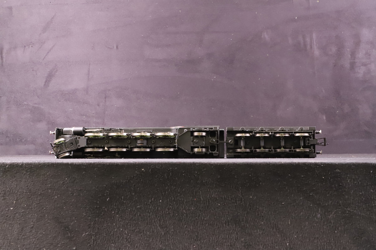 Hornby OO R3207 Class P2 2001 &#39;Cock O The North&#39; in LNER Lined Green