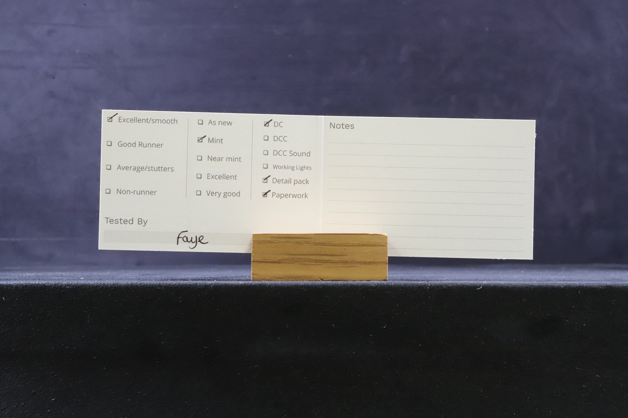 Hornby OO R30406 LNER Streamlined B17 Class '2870' 'City Of London' LNER Apple Green