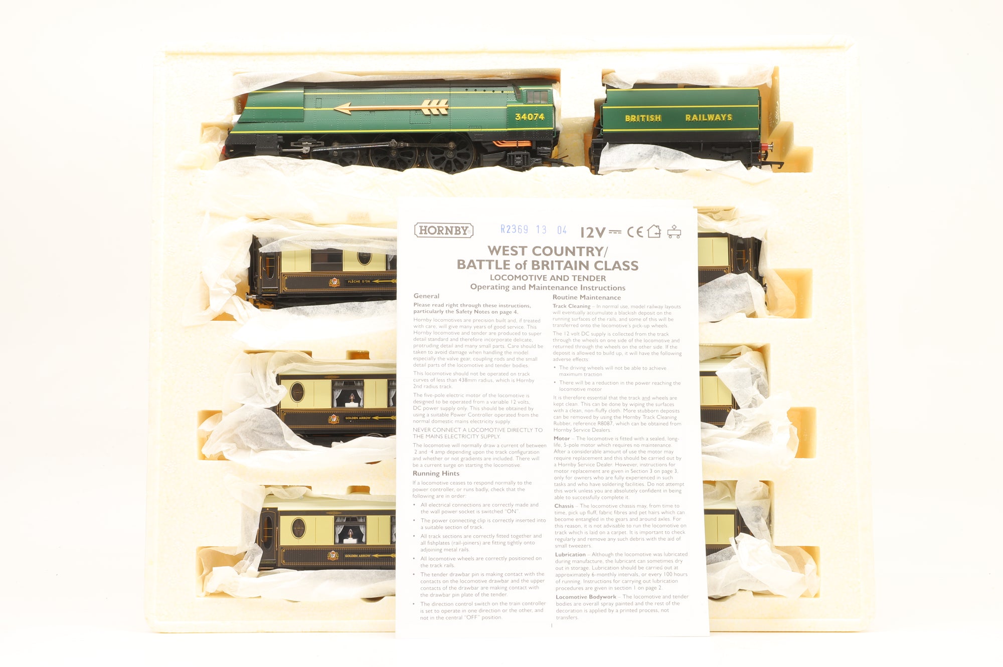 Hornby OO R2369 A Great British Train Pack 'The Golden Arrow'