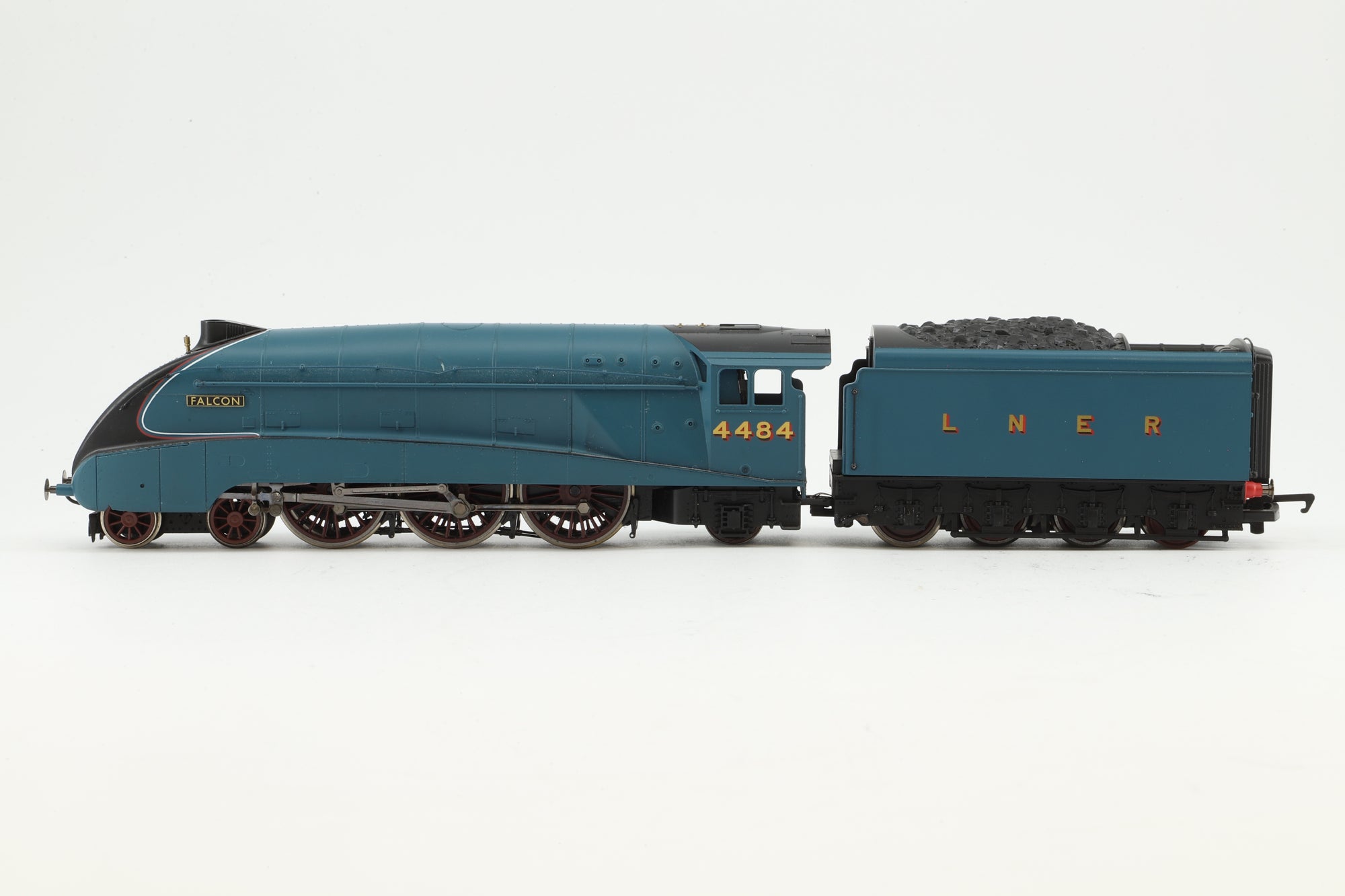 WORKSHOP Hornby OO R2779 LNER Class A4 'Falcon' 4484', DCC Fitted
