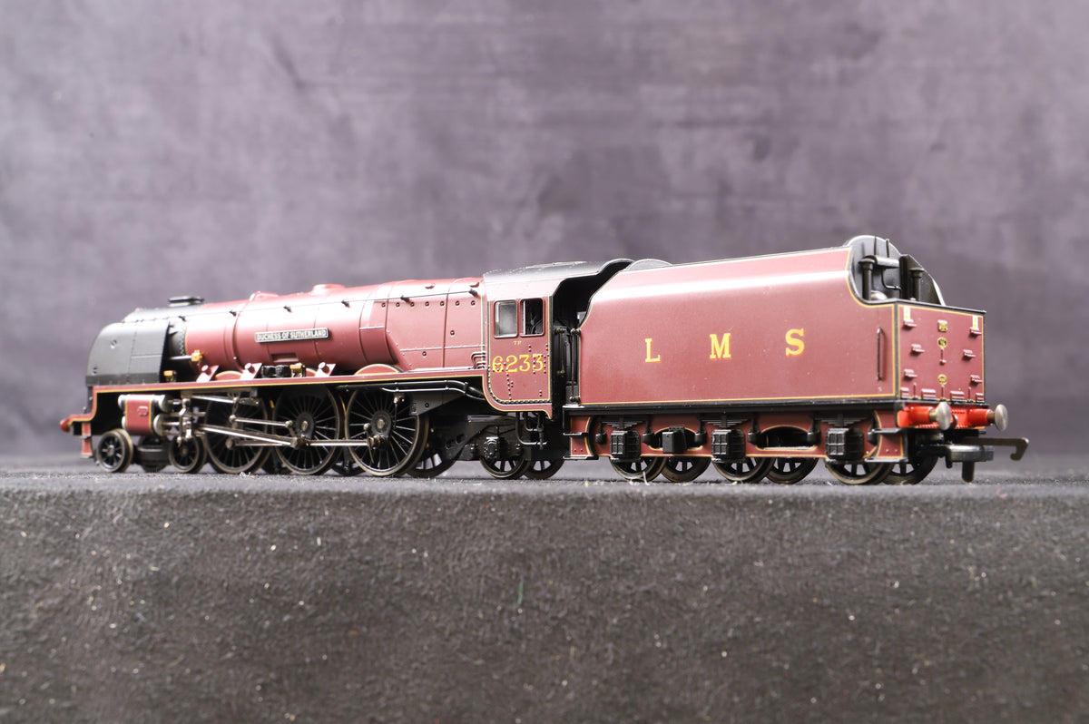 Hornby OO R2370 &#39;The Royal Train&#39; Train Pack