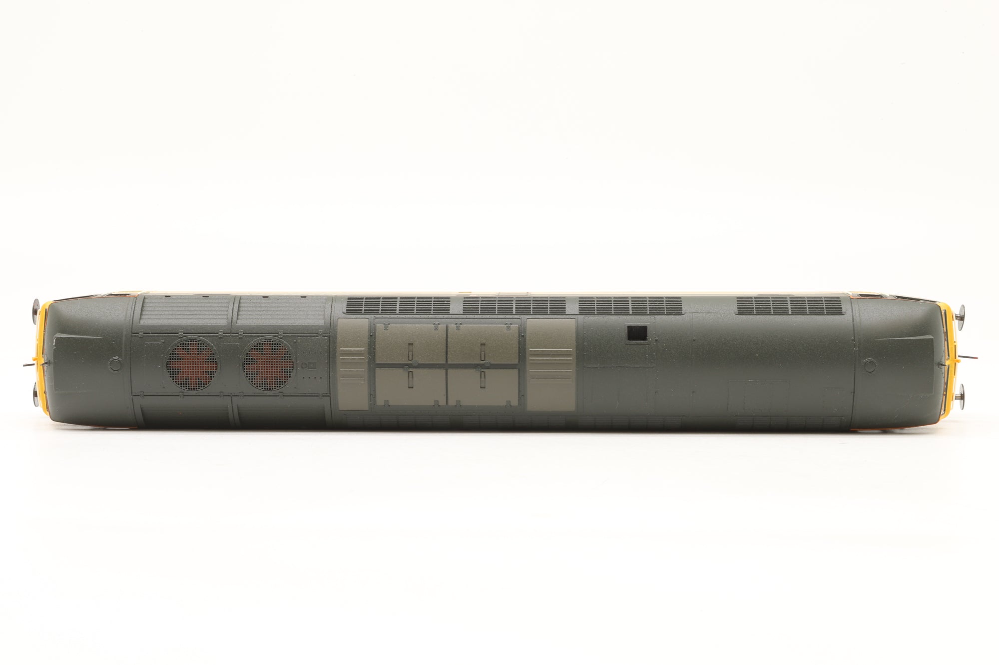 Bachmann OO 31-650Z Class 47 Diesel '47835' 'Windsor Castle' Intercity Swallow Weathered DCC Fitted