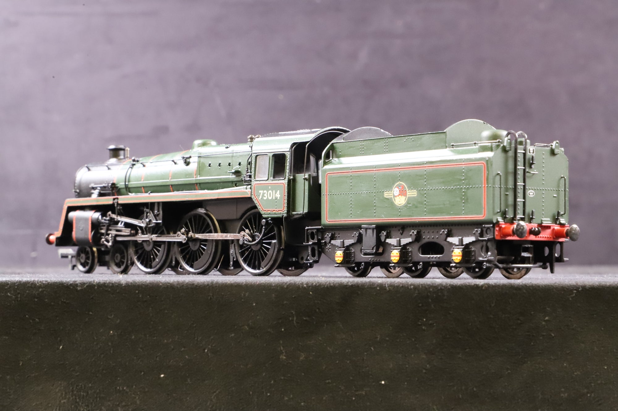 Bachmann OO Standard Class 5MT '73014' BR Lined Green L/C