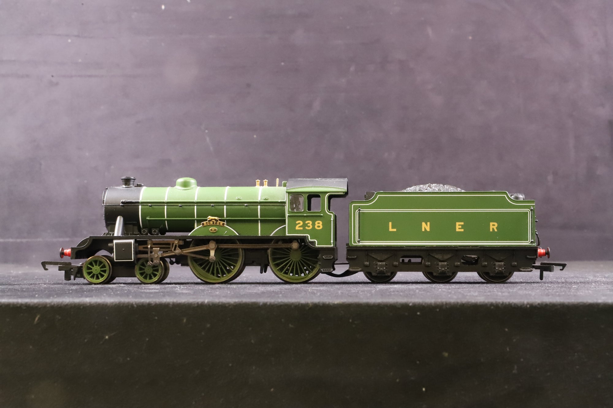 WORKSHOP Hornby Railroad OO R3296X Class D49/1 Hunt 'The Burton' '238' LNER Green DCC Fitted NON RUNNER