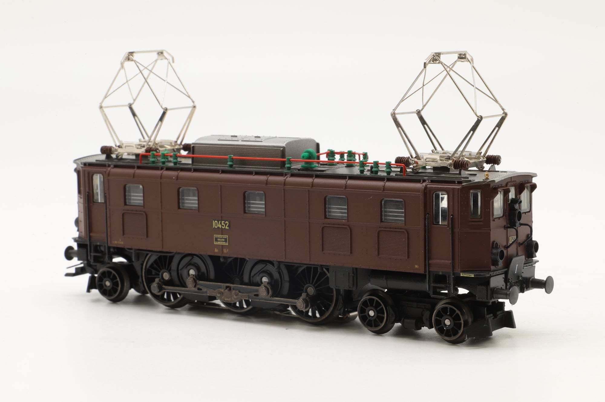 Marklin HO 37513 Class Ae 3/6 II Express Electric Locomotive 3 Rail MFX Sound