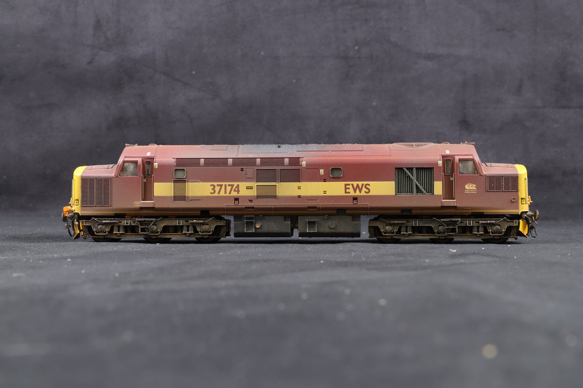Bachmann OO 32-786 Cl. 37/0 &#39;37174&#39; EWS Livery, Weathered &amp; DCC Sound