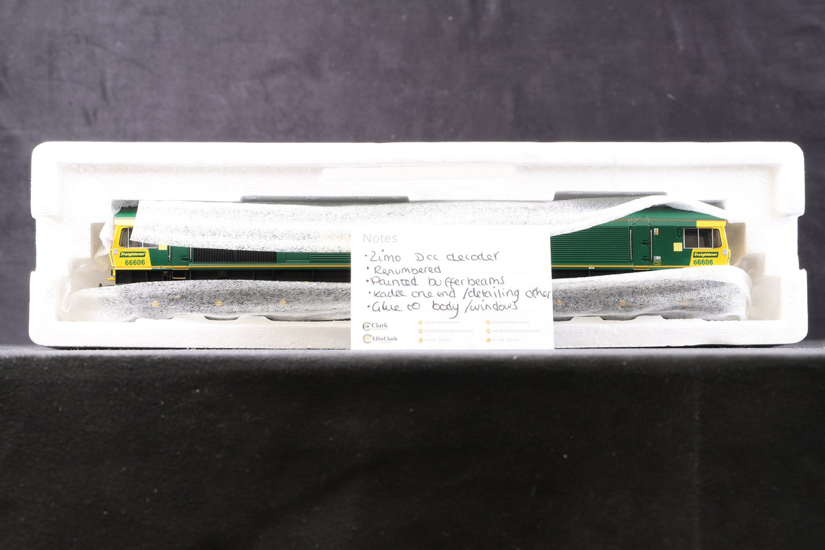 Bachmann OO 32-732 Class 66 &#39;66606&#39; Renumbered Freightliner, DCC Sound