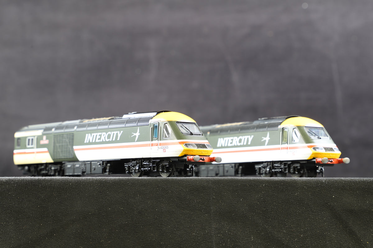 Hornby OO R3944 Class 43 HST Pair of Power Cars Intercity Swallow &#39;43065 / 43123&#39;, DCC Fitted