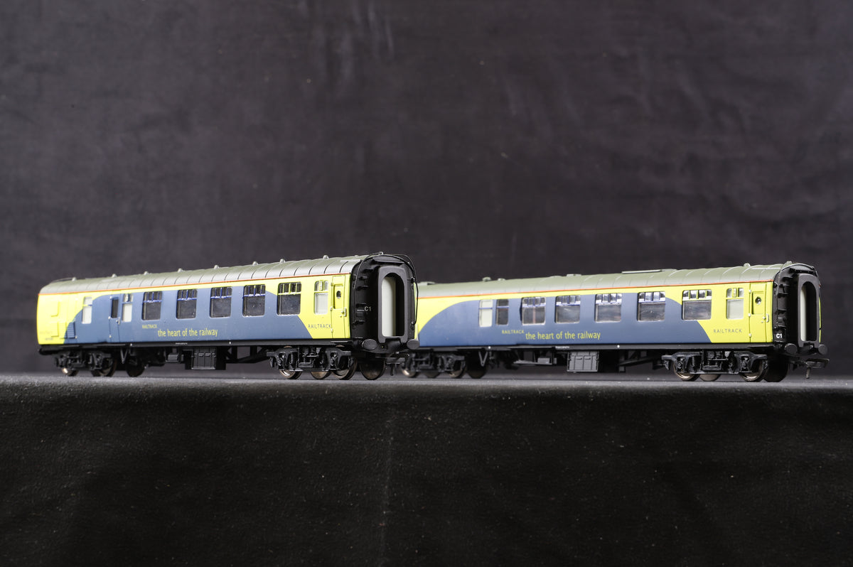 Bachmann OO Rake Of 2 Mk1 Railtrack Coaches Resprayed/ Converted