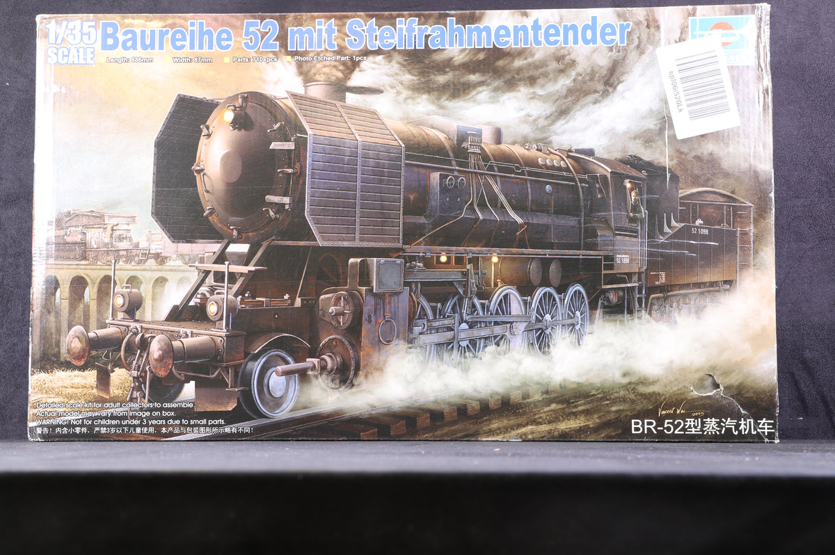 Trumpeter 00210 1/35 German Kriegs Locomotive Br52 Steam Locomotive Plastic Kit