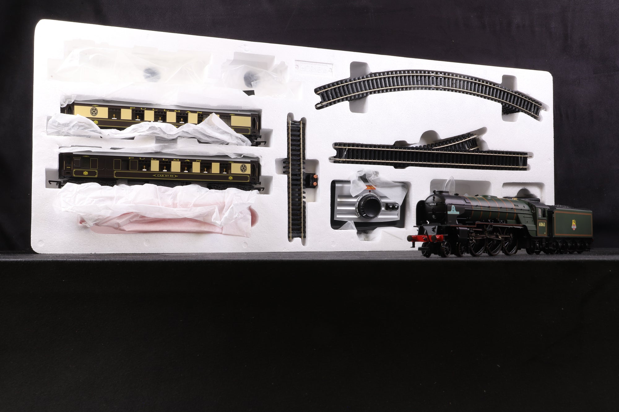 Hornby OO R1225 Tornado Express Train Pack